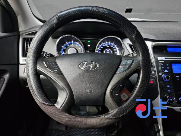 Hyundai Sonata white - KMHEC41MBBA340420 - Image 15