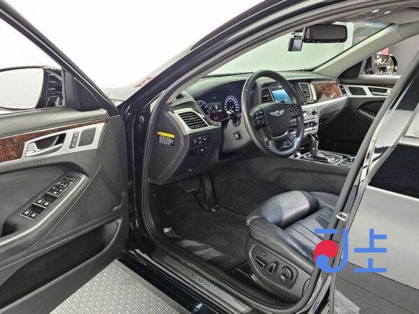 Hyundai Genesis black - KMHGM41DBGU125517 - Image 11