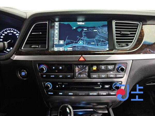 Hyundai Genesis black - KMHGM41DBGU125517 - Image 16