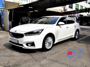 Kia K7 white - KNALC418BHA054471