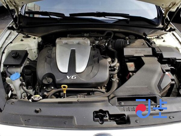 Kia K7 white - KNALC418BHA054471 - Image 19