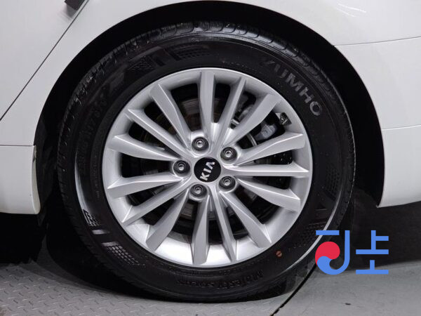 Kia K7 white - KNALB418BLA211680 - Image 5