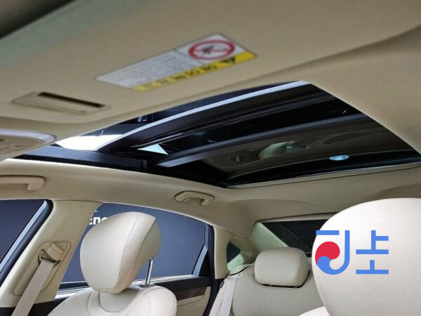 Hyundai Genesis white - KMHGM41DDFU055765 - Image 18