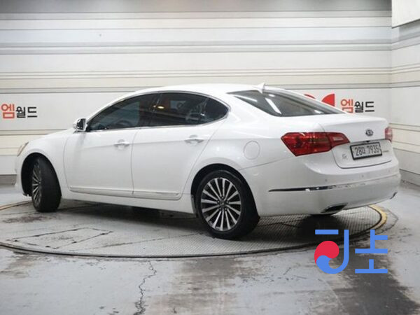 Kia K7 white - KNALM415BCA088439 - Image 2