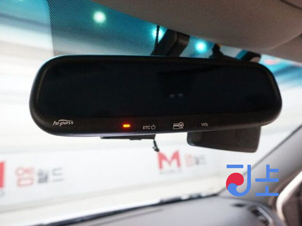 Kia K7 white - KNALM415BCA088439 - Image 17