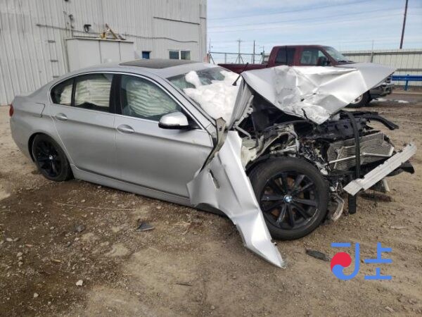 BMW Series 530D XDrive 2015 Silver — WBA5D3103FD577470 - Image 2