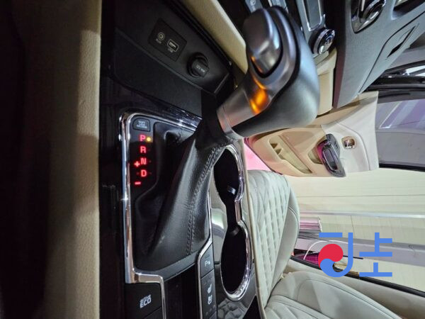 Kia Carnival black - KNAMC81ABKS574365 - Image 9