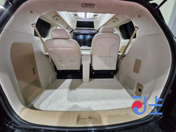 Kia Carnival black - KNAMC81ABKS574365 - Image 18