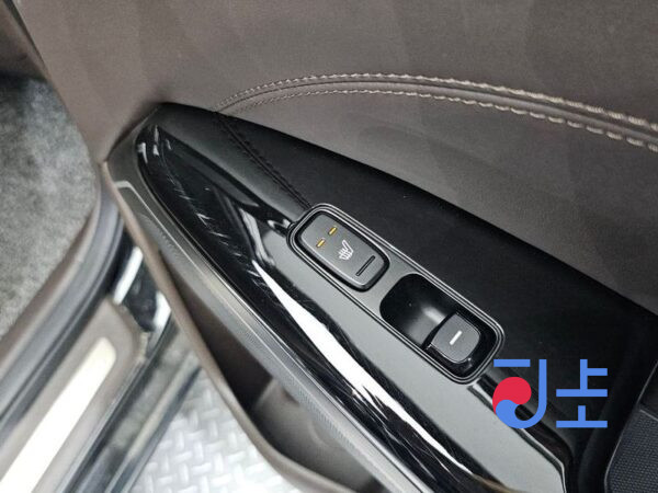 Kia K7 black - KNALB41GBKA015686 - Image 19