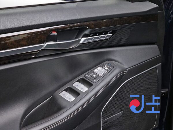 Genesis G90 blue - KMHG141DBKU072250 - Image 18