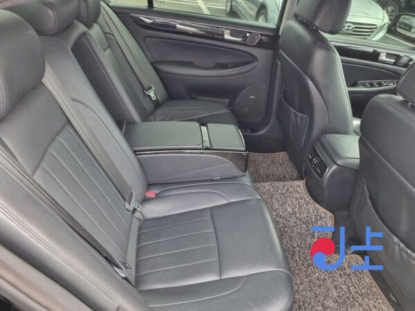 Hyundai Genesis black - KMHGA41BBDU224252 - Image 19