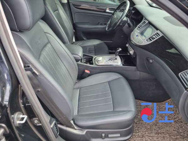 Hyundai Genesis black - KMHGA41BBDU224252 - Image 20
