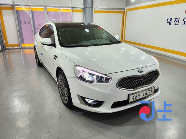 Kia K7 white - KNALM416BFA181384 - Image 2