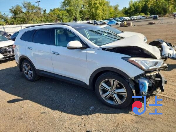 2016 Hyundai SantaFe White - KMHSW81UBGU641887 - Image 5