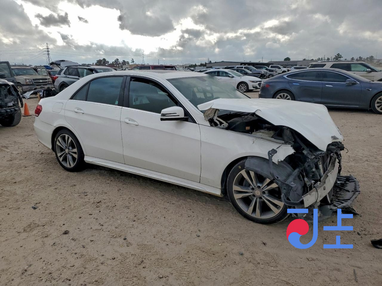 2014 Mercedes Benz E Class E220 White - WDDHF0CB8EB076114 - Image 5