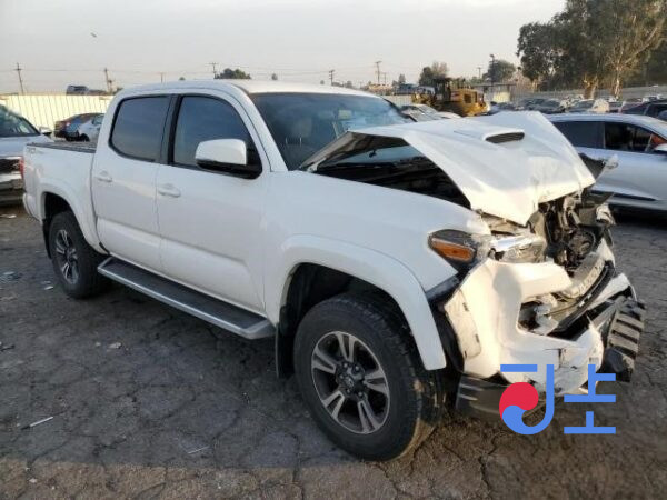 2017 Toyota Hilux White — MR0DX8CD3H0401310 - Image 5