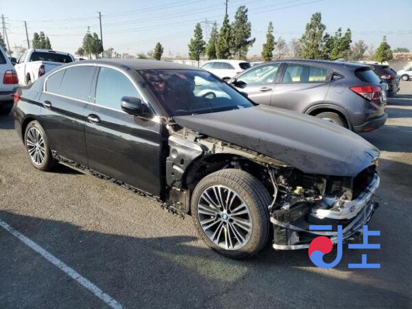 2017 BMW 5-Series 520d xDrive Black — WBAJC5108HG852149 - Image 5
