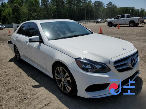2014 Mercedes-Benz E300 4Matic White — WDDHF8BB0EB072526 - Image 5