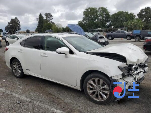2014 Lexus ES300H White — JTHBW1GG9E2042354 - Image 5