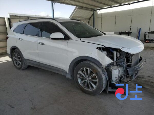 2017 Hyundai SantaFe White - KMHSW81UBHU766954 - Image 5