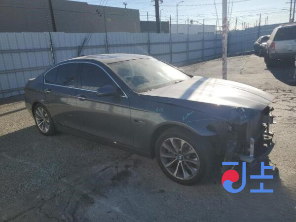 2016 BMW 5-Series 520d xDrive Gray — WBA5E7104GG566207 - Image 5