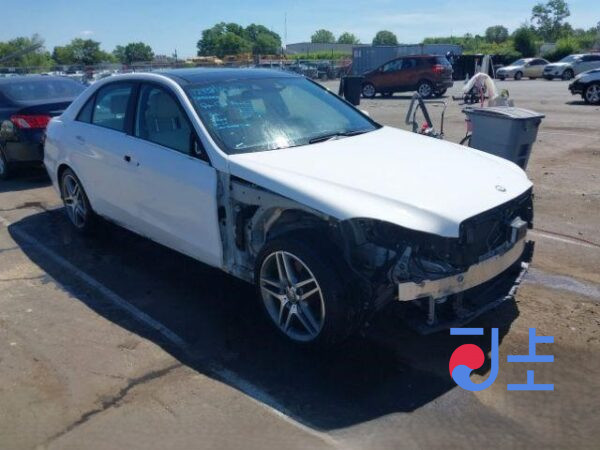 2015 Mercedes Benz E Class E220 White - WDDHF0AB9GB269619 - Image 5