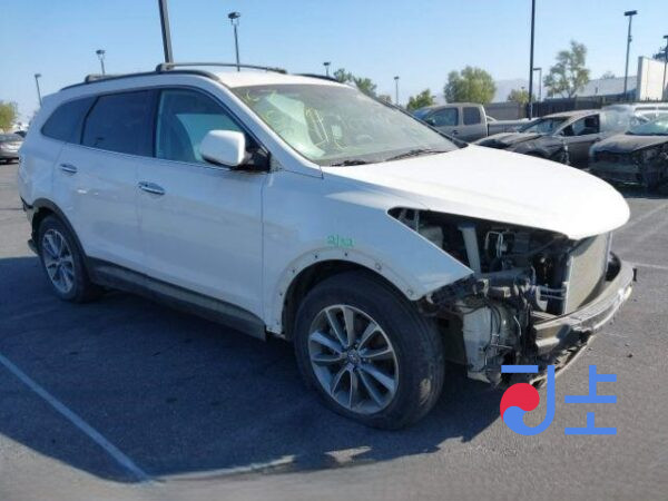 2018 Hyundai SantaFe White - KMHS281BBKU065172 - Image 5