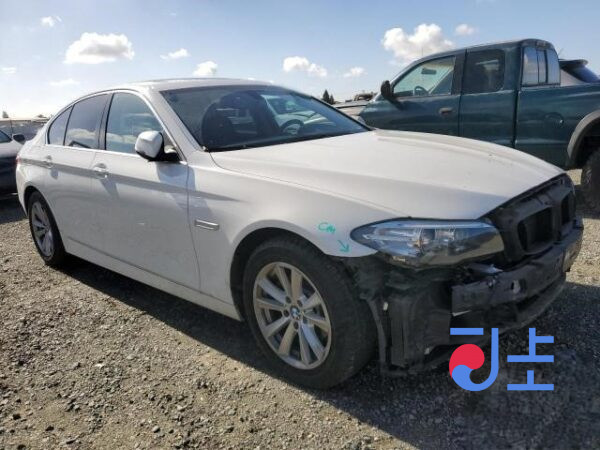 2015 BMW 5-Series 520d White — WBA5E5105GG068022 - Image 5