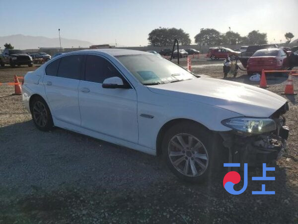 2014 BMW 5-Series 520d White — WBA5C3109ED040037 - Image 5