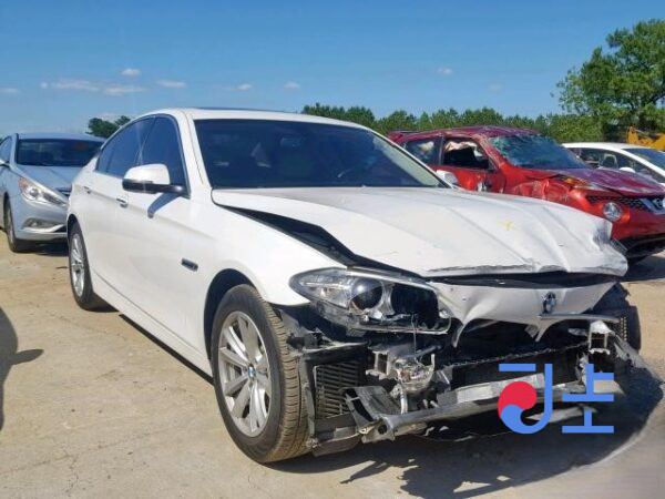 2015 BMW 5-Series 520d xDrive White — WBA5E7102FG154088 - Image 5