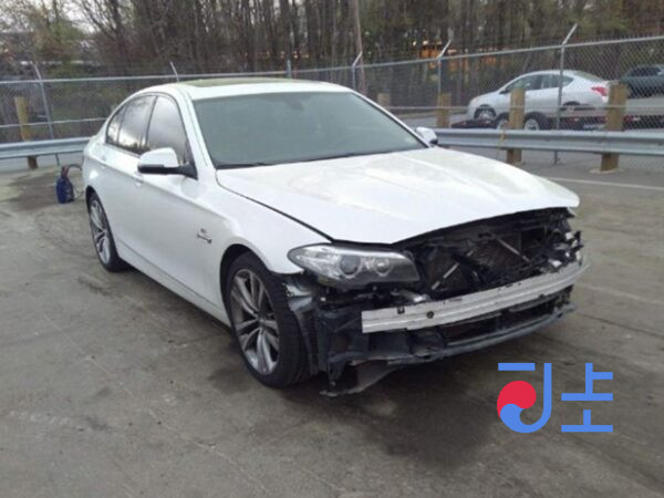 2016 BMW 5-Series 520d White — WBA5E5104GG203779 - Image 5