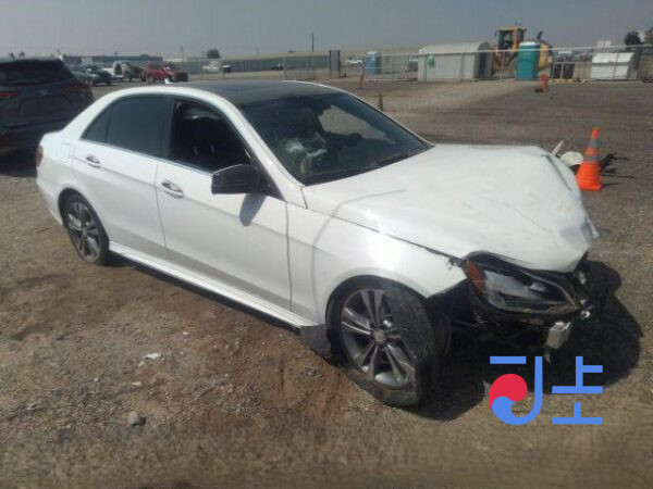 2014 Mercedes-Benz E300 4Matic White — WDDHF8BB6EB056072 - Image 5