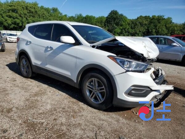 2018 Hyundai SantaFe White - KMHS581BBKU112308 - Image 5