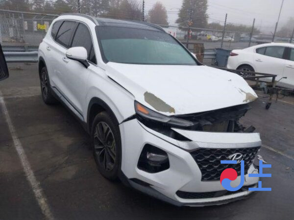 2019 Hyundai SantaFe White - KMHS581ABLU239184 - Image 5