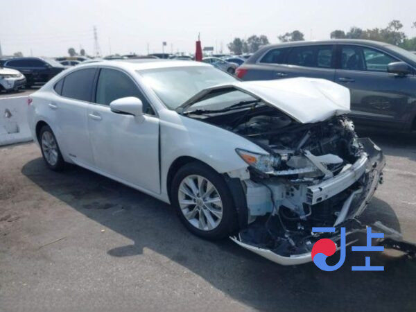 2014 Lexus ES300H White — JTHBW1GG1E2057673 - Image 5