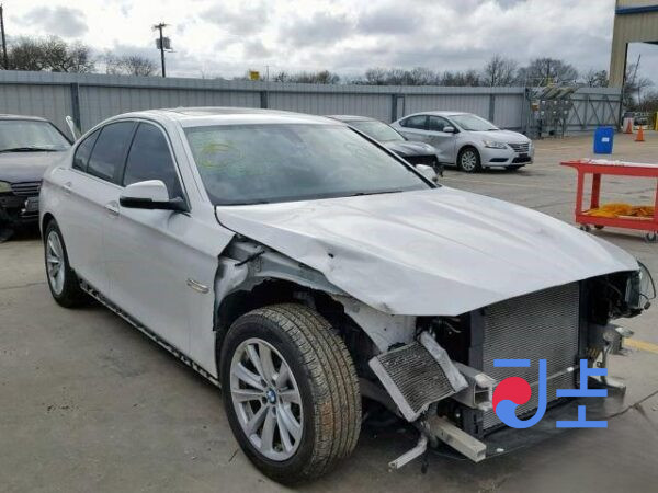 2016 BMW 5-Series 520d White — WBA5E5105GG209414 - Image 5