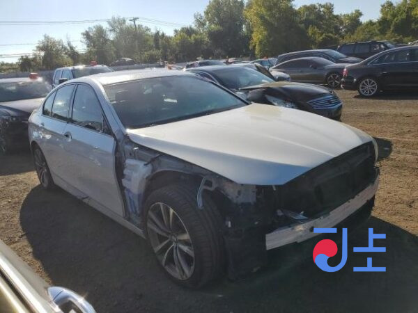 2016 BMW 5-Series 520d xDrive White — WBA5E7107GG564693 - Image 5