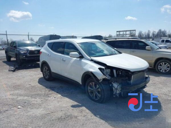 2016 Hyundai SantaFe White - KMHSW81UDHU762608 - Image 5