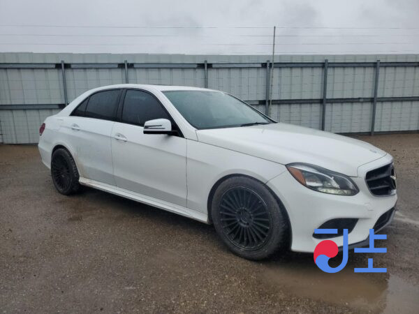 2016 Mercedes-Benz E400 4Matic White — WDDZF6GB3HA145447 - Image 5
