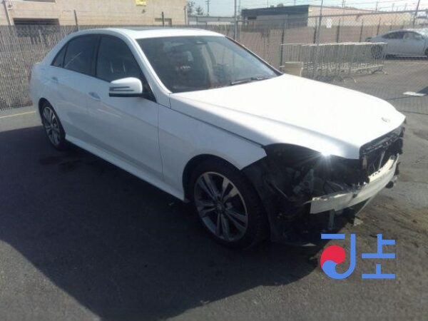 2015 Mercedes Benz E Class E220 White - WDDHF0AB9GB205421 - Image 5