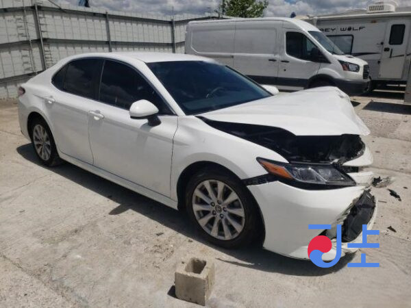 2018 Toyota Camry White — JTNB11HK1J3055750 - Image 5