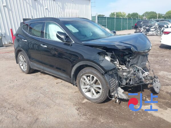 2016 Hyundai SantaFe Black - KMHSW81UBHU707480 - Image 5