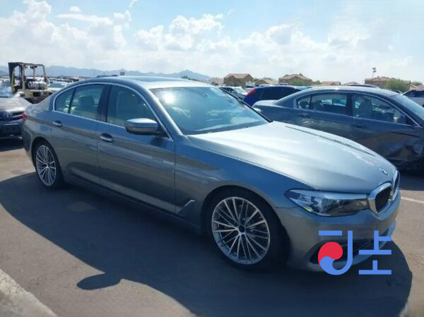 2017 BMW 5-Series 520d xDrive Gray — WBAJC5105HG858376 - Image 5