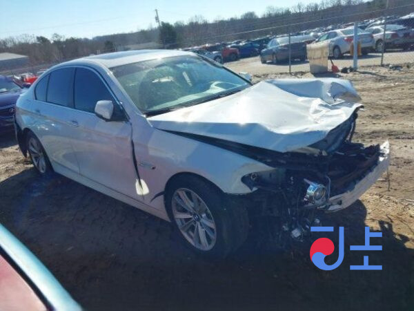 2016 BMW 5-Series 520d White — WBA5E5106GG200155 - Image 5