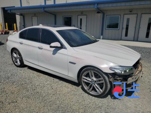 2015 BMW 5-Series 520d xDrive White — WBA5E7107FG154684 - Image 5