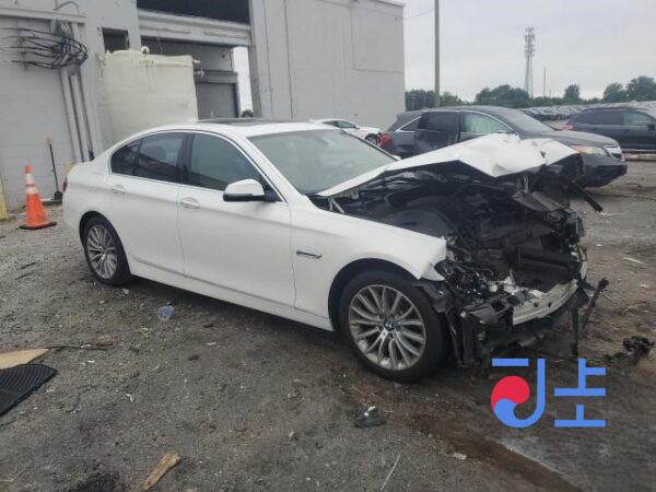 2014 BMW 5-Series 520d xDrive White — WBA5B9100ED570144 - Image 5
