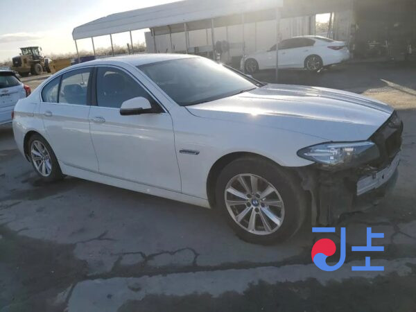 2014 BMW 5-Series 520d xDrive White — WBA5B9101ED568502 - Image 5