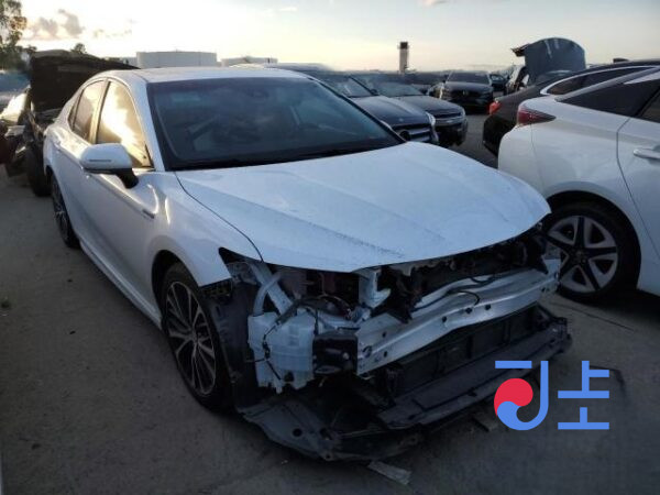2019 Toyota Camry Hybrid White — AXVH70-1042994 - Image 5