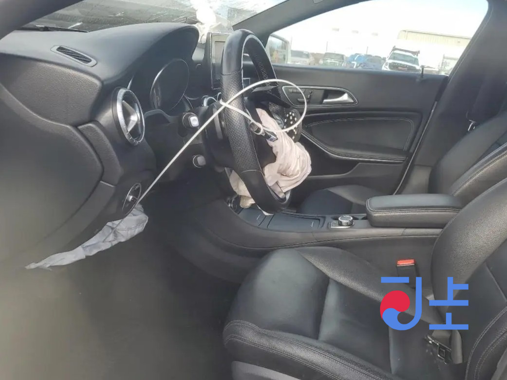 2015 Mercedes Benz CLA 200 White - WDDSJ0BB4FN126030 - Image 6