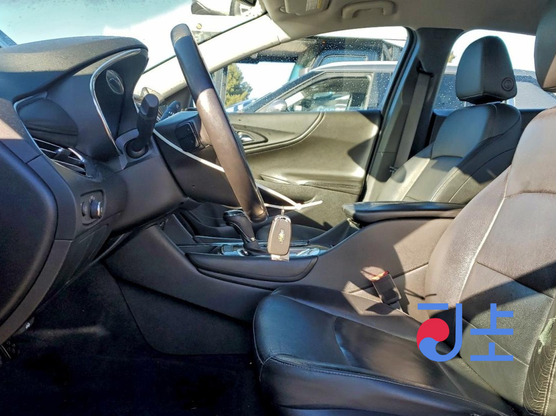 2017 Chevrolet Malibu Black — KLAZA69SDHB747766 - Image 6